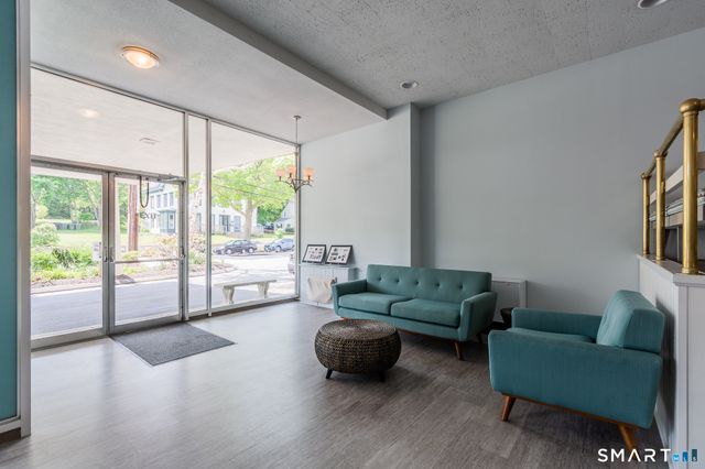 292 Pequot Avenue 2N, New London, CT 06320