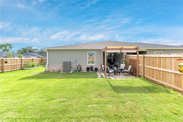 6615 NW Gregory Street, Bentonville, AR 72713