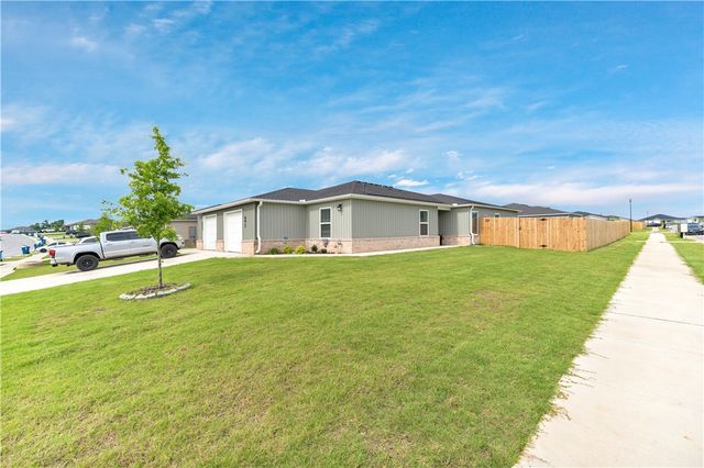 6615 NW Gregory Street, Bentonville, AR 72713