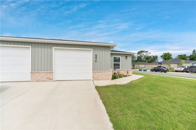 6615 NW Gregory Street, Bentonville, AR 72713