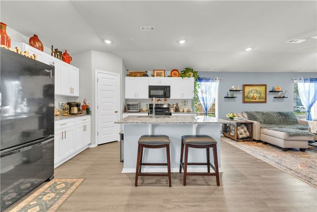 6615 NW Gregory Street, Bentonville, AR 72713