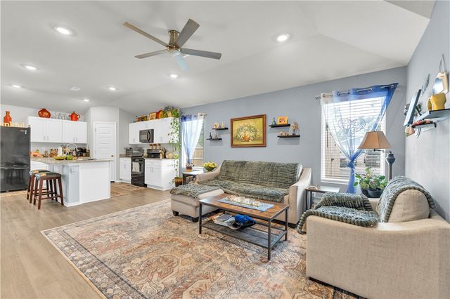 6615 NW Gregory Street, Bentonville, AR 72713
