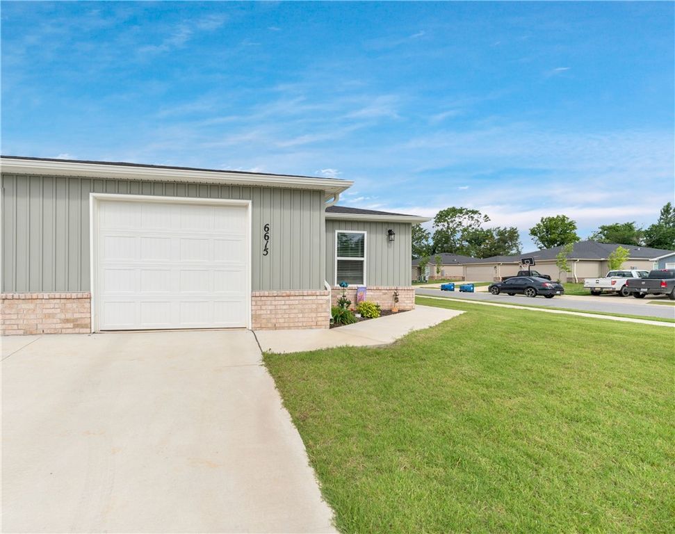 6615 NW Gregory Street, Bentonville, AR 72713