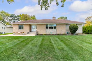 18622 Burnham Avenue, Lansing, IL 60438