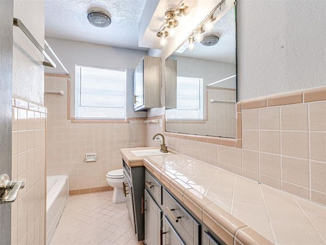 715 W Hughbert Street, Norman, OK 73069