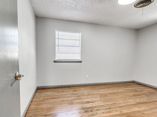 715 W Hughbert Street, Norman, OK 73069