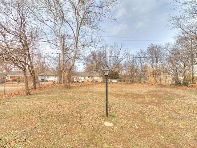 715 W Hughbert Street, Norman, OK 73069