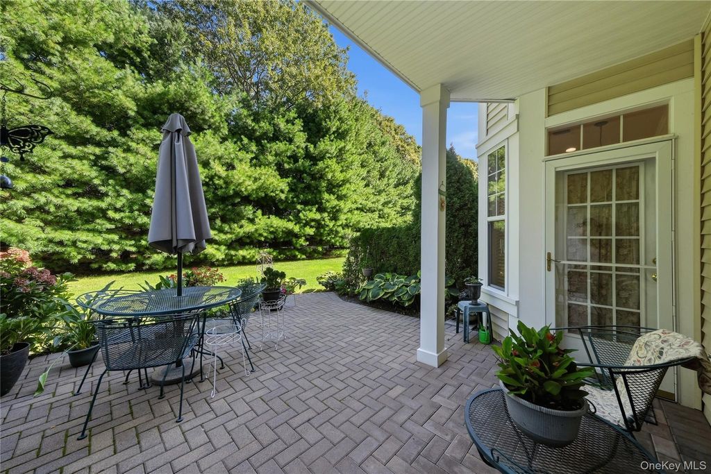 163 Symphony Drive, Lake Grove, NY 11755 — photo 5