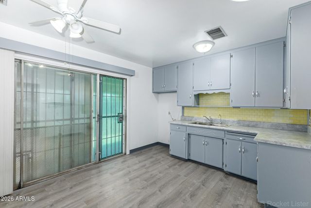 4323 E HUBBELL Street, Phoenix, AZ 85008