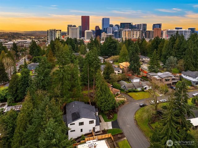 1706 111th Avenue NE, Bellevue, WA 98004