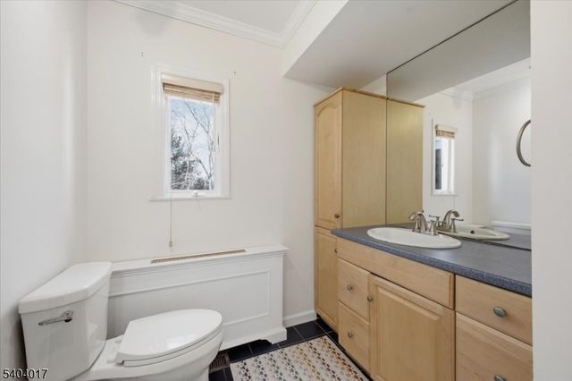 23 Lingert Ave, Clinton Town, NJ 08809