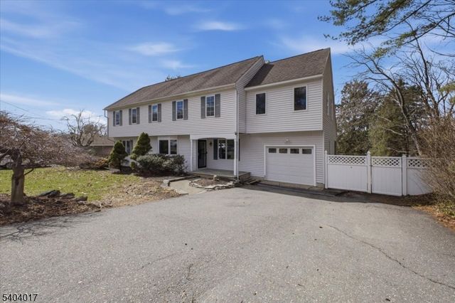 23 Lingert Ave, Clinton Town, NJ 08809