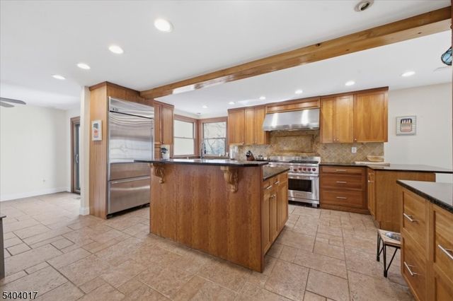 23 Lingert Ave, Clinton Town, NJ 08809