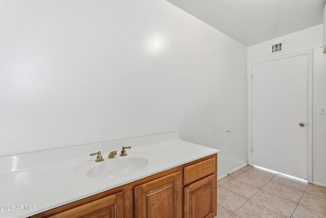 4616 W SAGUARO Drive, Glendale, AZ 85304