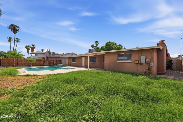4616 W SAGUARO Drive, Glendale, AZ 85304