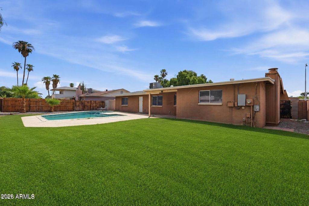 4616 W SAGUARO Drive, Glendale, AZ 85304 — photo 2