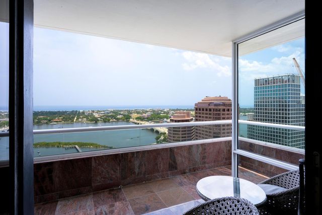 529 S Flagler Drive 26h, West Palm Beach, FL 33401