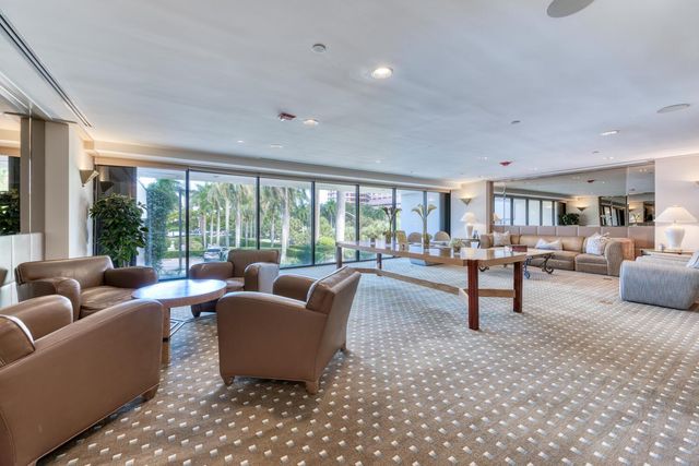 529 S Flagler Drive 26h, West Palm Beach, FL 33401