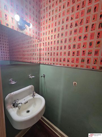 808 Garfield Street, Beatrice, NE 68310