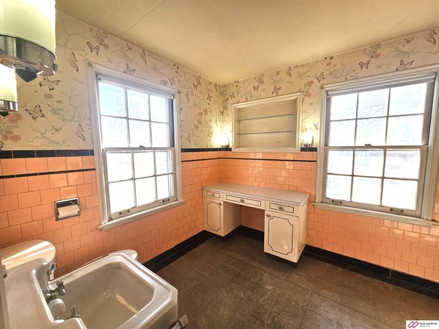 808 Garfield Street, Beatrice, NE 68310