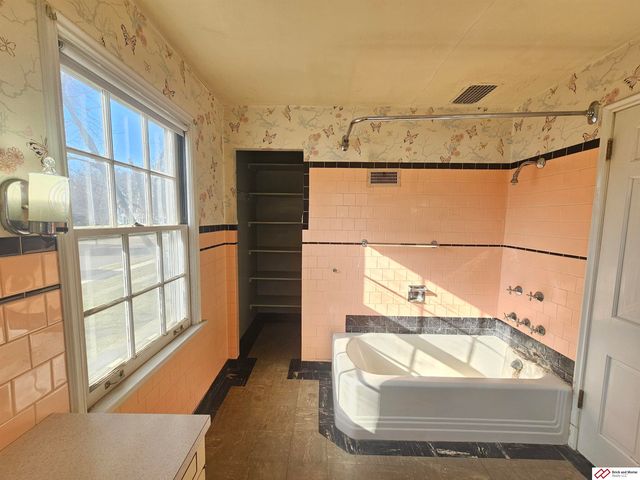 808 Garfield Street, Beatrice, NE 68310