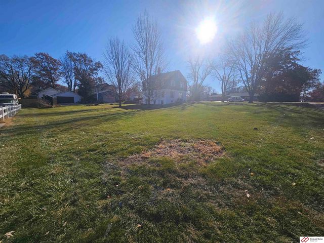 808 Garfield Street, Beatrice, NE 68310