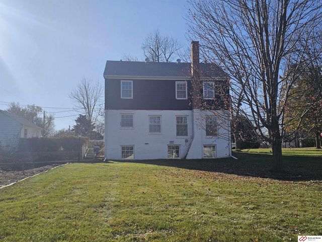 808 Garfield Street, Beatrice, NE 68310