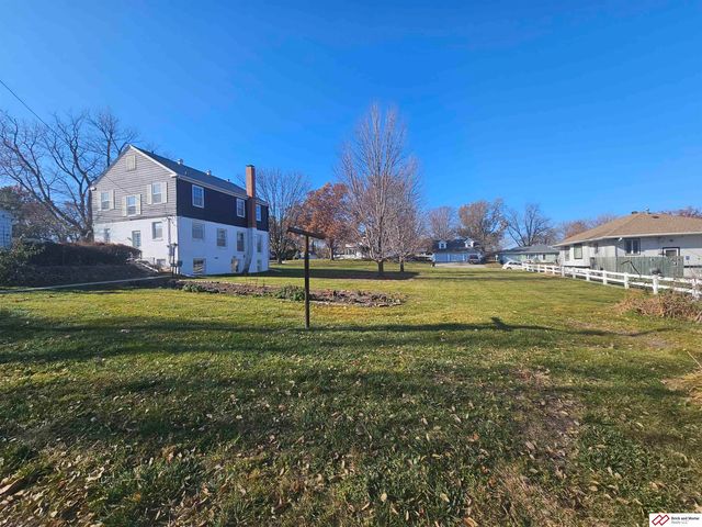 808 Garfield Street, Beatrice, NE 68310