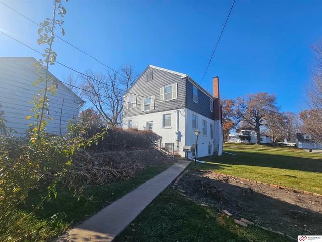 808 Garfield Street, Beatrice, NE 68310