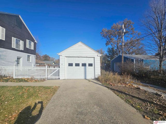 808 Garfield Street, Beatrice, NE 68310