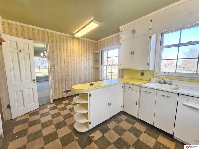 808 Garfield Street, Beatrice, NE 68310