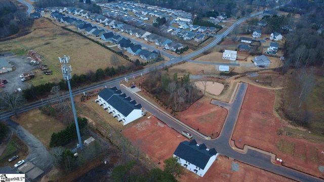 8 Stoneview Way, Taylors, SC 29687