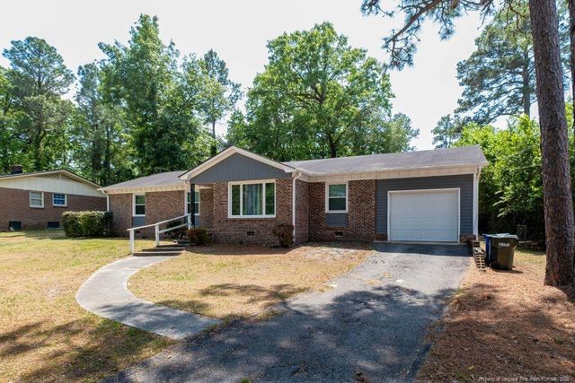 6317 Greyfield Road, Fayetteville, NC 28303