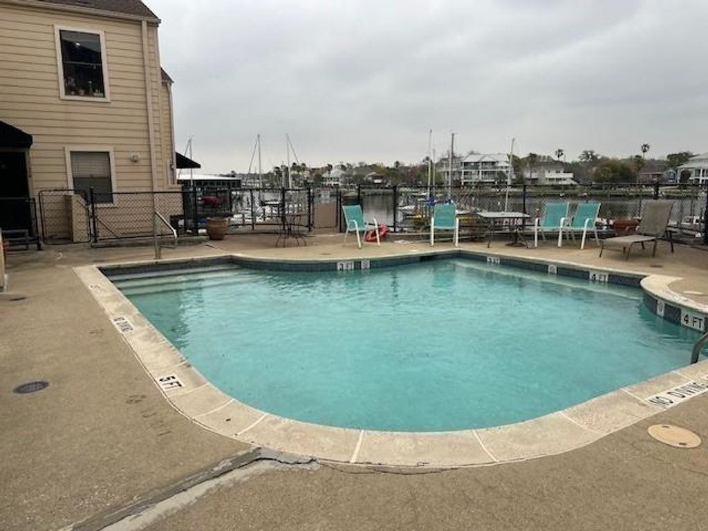 1140 Marina Bay Drive 108A, Kemah, TX 77565