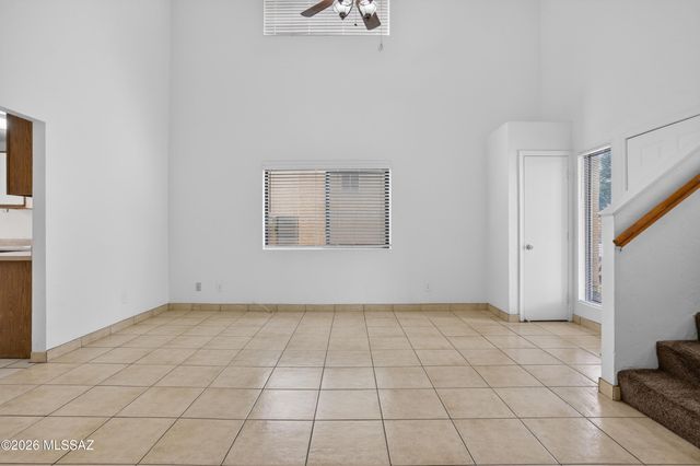 1875 E Calle Grandiosa, Tucson, AZ 85706