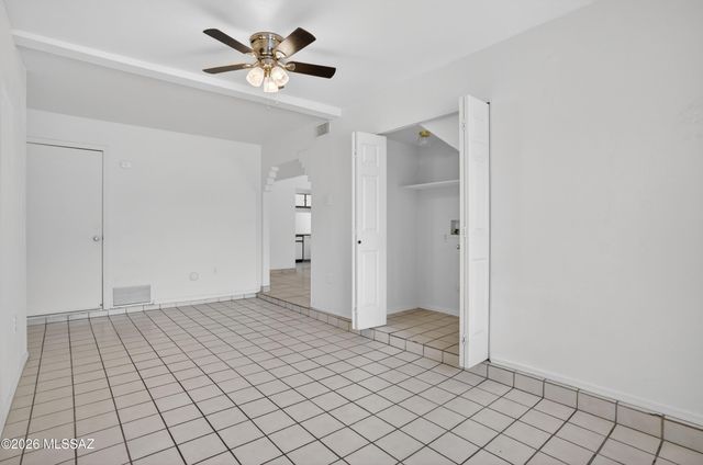 1875 E Calle Grandiosa, Tucson, AZ 85706