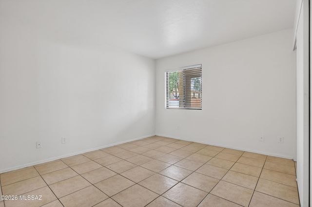 1875 E Calle Grandiosa, Tucson, AZ 85706