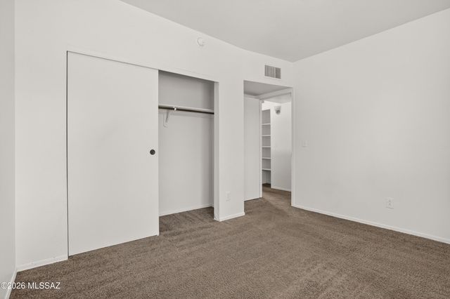 1875 E Calle Grandiosa, Tucson, AZ 85706