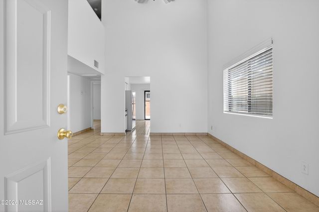 1875 E Calle Grandiosa, Tucson, AZ 85706