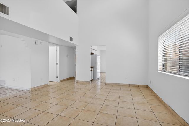 1875 E Calle Grandiosa, Tucson, AZ 85706