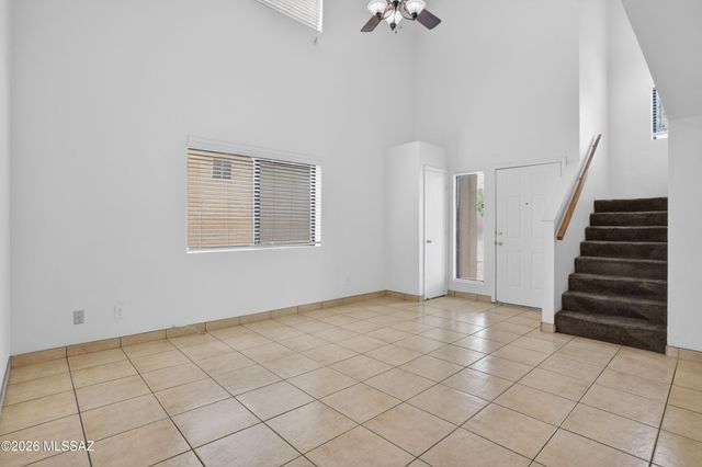 1875 E Calle Grandiosa, Tucson, AZ 85706
