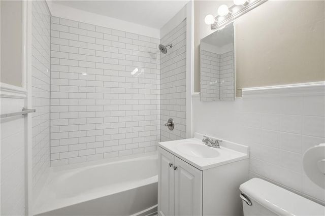 11410 Crystal Street, Kansas City, MO 64134