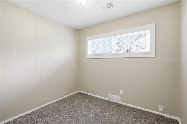 11410 Crystal Street, Kansas City, MO 64134