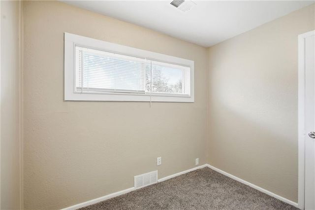 11410 Crystal Street, Kansas City, MO 64134