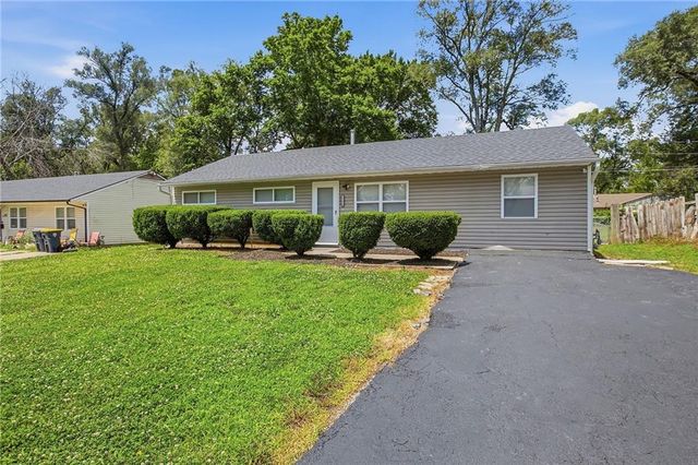 11410 Crystal Street, Kansas City, MO 64134