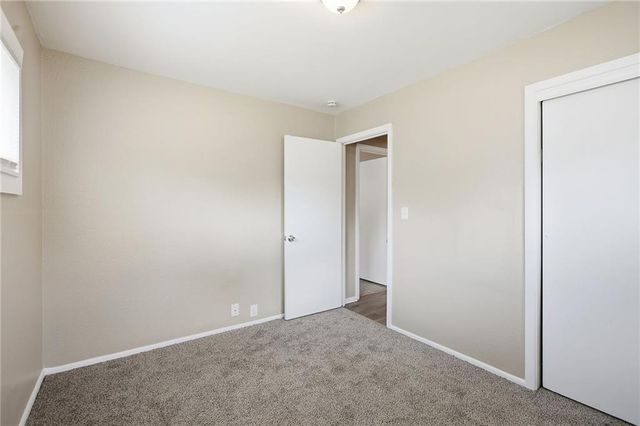 11410 Crystal Street, Kansas City, MO 64134