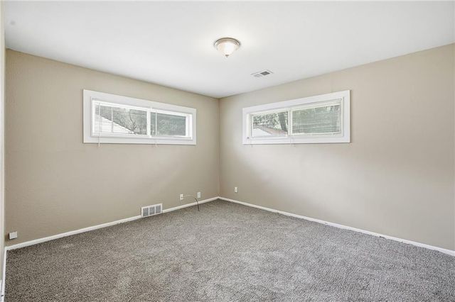 11410 Crystal Street, Kansas City, MO 64134