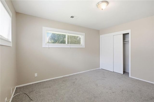 11410 Crystal Street, Kansas City, MO 64134