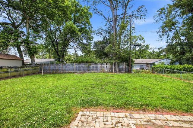11410 Crystal Street, Kansas City, MO 64134