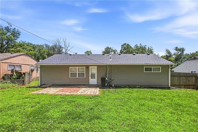 11410 Crystal Street, Kansas City, MO 64134